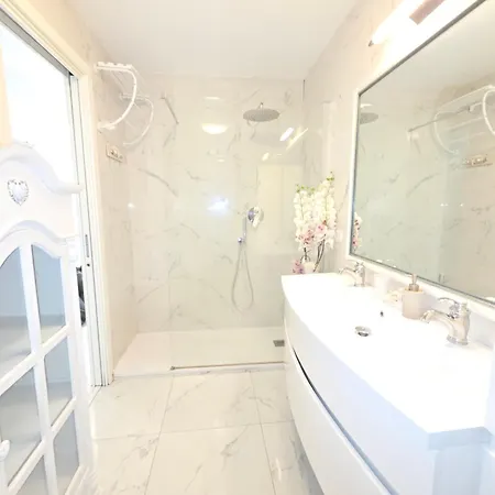 D'este Attico Con Piscina Rooftop Διαμέρισμα Ζουάν λε Πιν